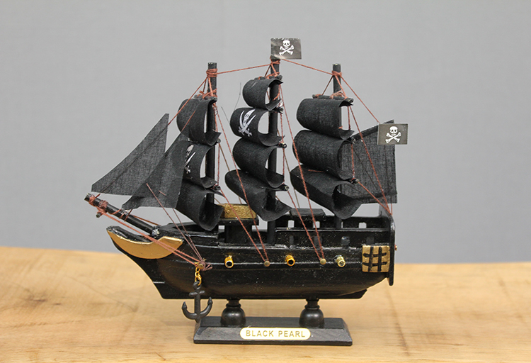 Ahşap Korsan Gemisi 15x15 cm