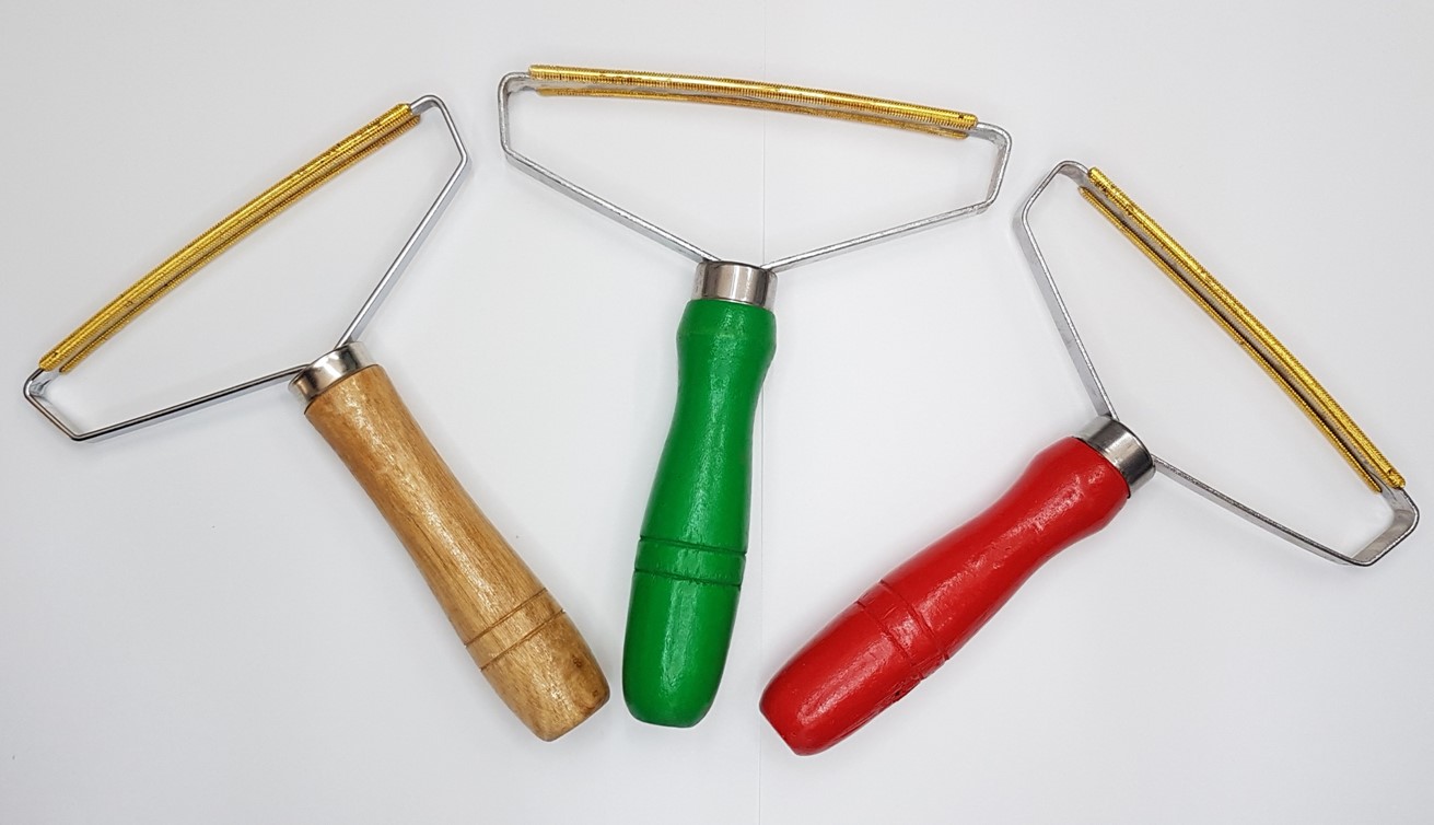 Elbise Tiftik ve Tüy Toplama Aleti (Demir) Elbise Tiftik ve Tüy Toplama Aleti (Demir)