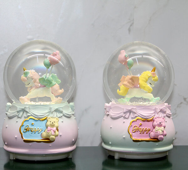 Işıklı Müzikli Kar Küresi Orta Boy