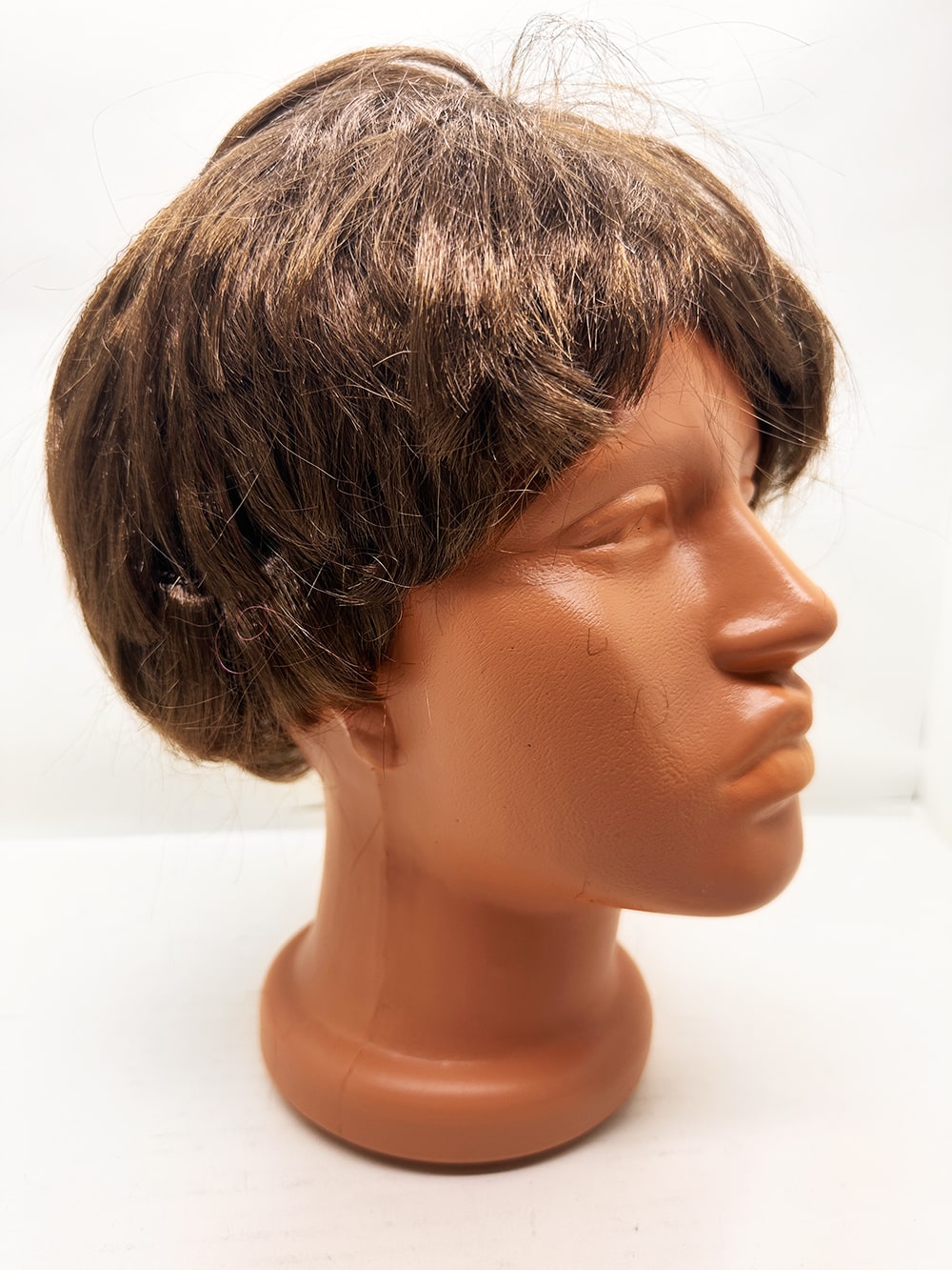 Kahverengi Kısa Kesim İçi Astarlı Erkek Peruğu Kahverengi Kısa Kesim İçi Astarlı Erkek Peruğu