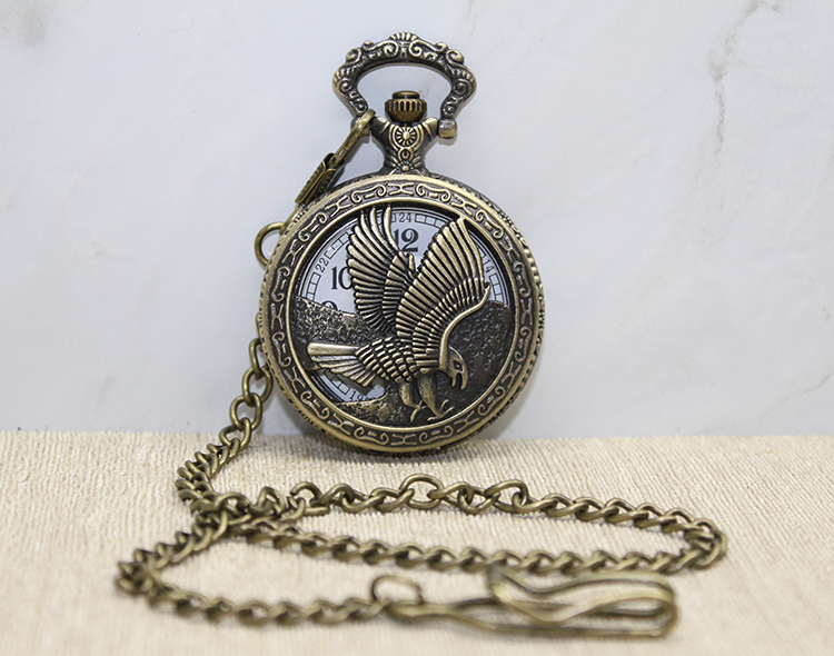 Kartal Tasarımlı Köstekli Saat