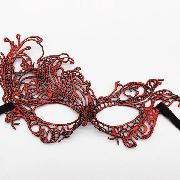 Kırmızı Renk Dantel Örgü İşlemeli Parti Maskesi Model 1