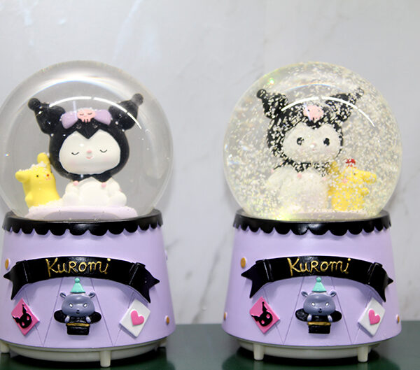 Kuromi İçi Dönmeli Püskürtmeli Işıklı Müzikli Kar Küresi Büyük Boy Model 2