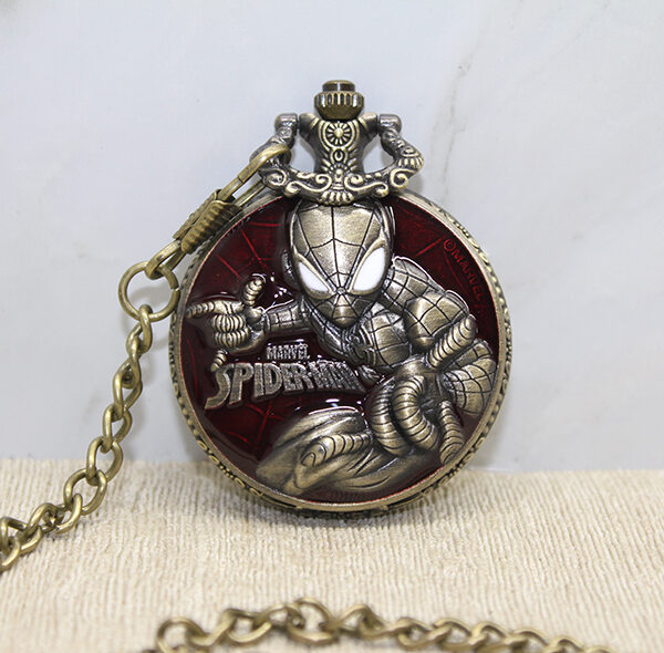 Spiderman Tasarımlı Köstekli Saat