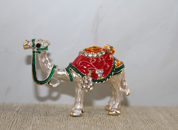 Swarovski Taşlı Minik Figür - Deve Model 2 Swarovski Taşlı Minik Figür - Deve Model 2