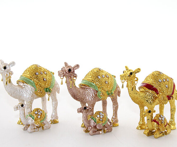 Swarovski Yavrulu Deve Model 2